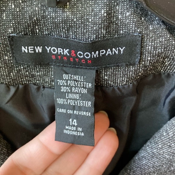 New York and Company Blazer - Picture 3 of 10
